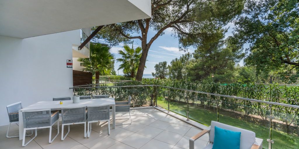 SKY AND SAND MARBELLA - SUPERB MODERN LUXURY TOWN HOUSE